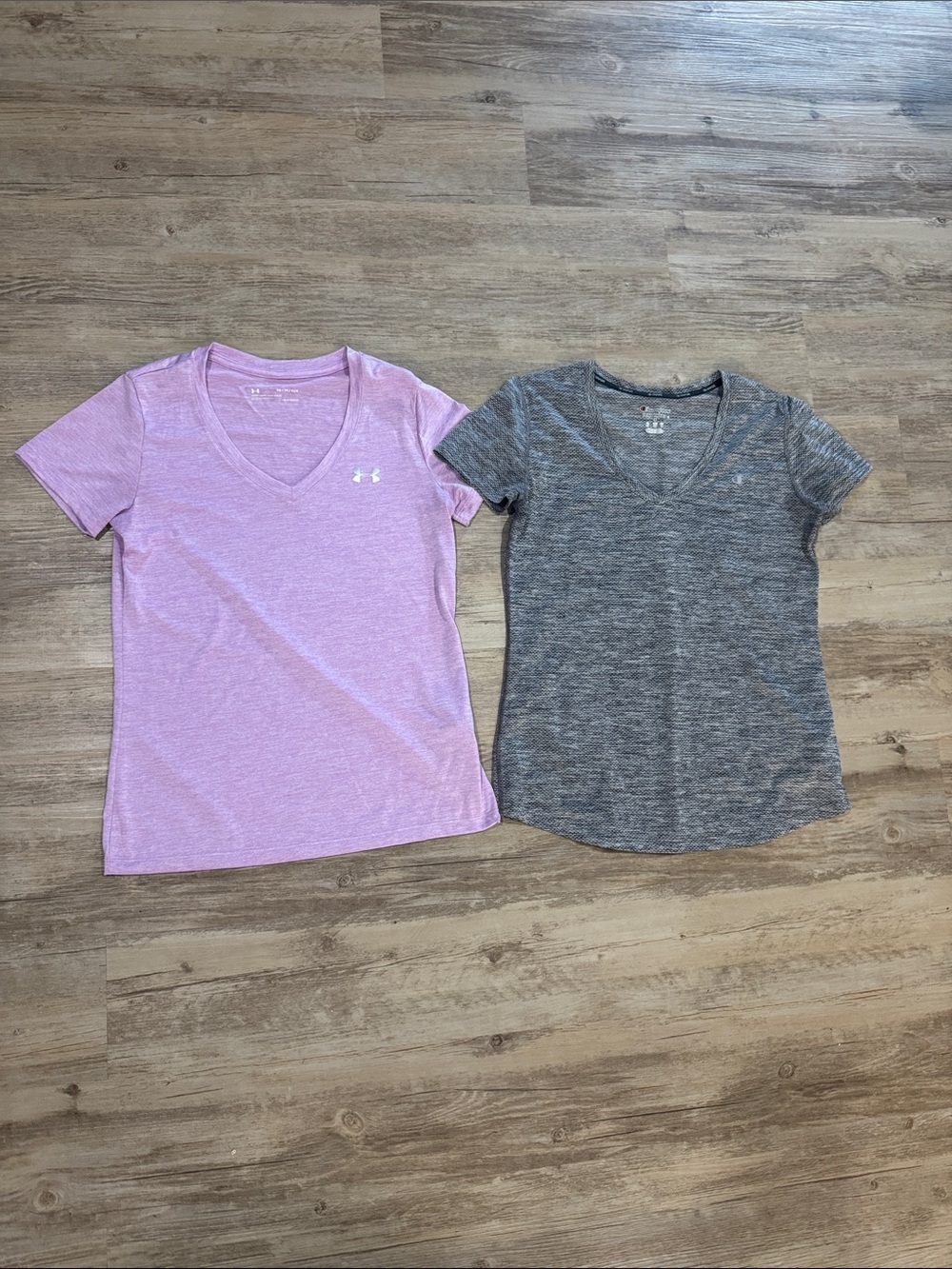 3/$10! Womens activewear v neck bundle